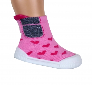 chodící ponožky s gumovou podrážkou - tenisky růžové se srdíčky