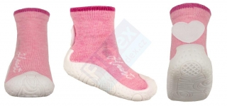 chodící ponožky s gumovou podrážkou růžový melír se srdíčkem